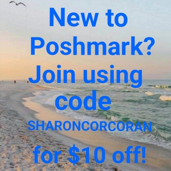 Royal Copley Vintage Footed Cream Vase with Green Ivy Design - Picture 7 of 8